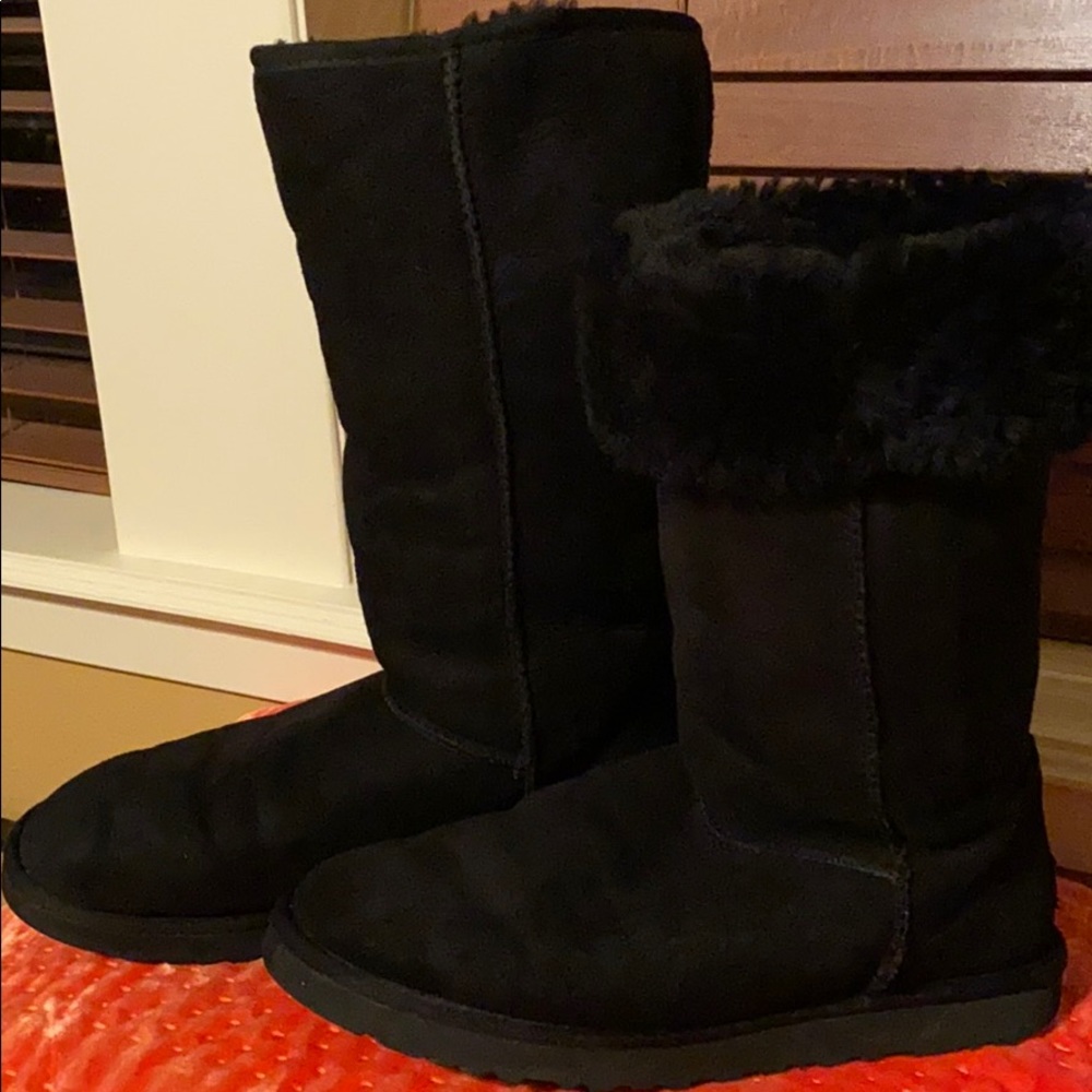 UGG Classic Tall Boots - Picture 5 of 6